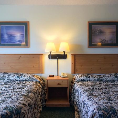 White Oak Inn And Suites Deer River 외부 사진